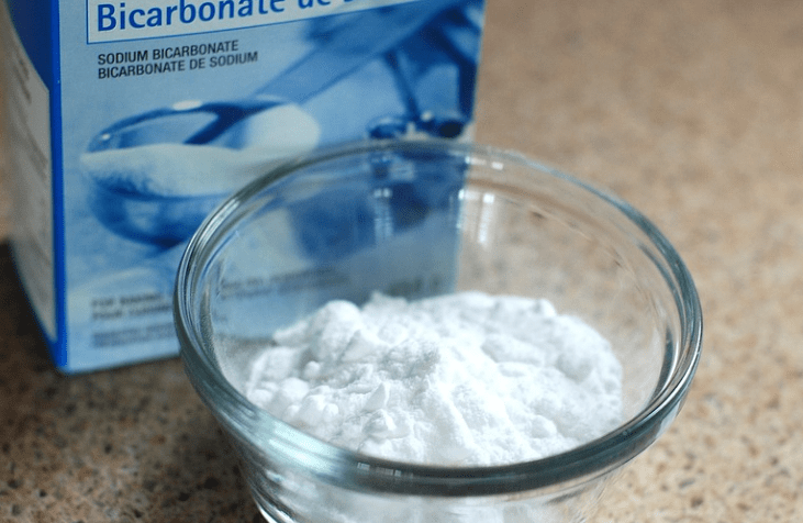 Baking soda is a cheap natural dehumidifier 