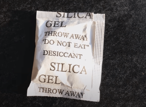 Desiccant silica gel 